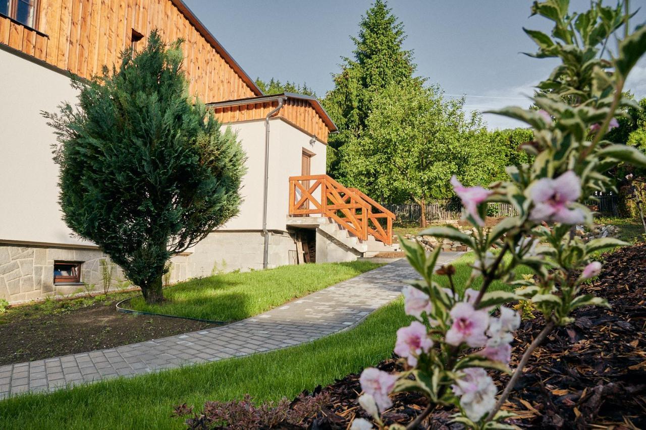 Apartmany Pod Strani Мала Моравка Екстер'єр фото